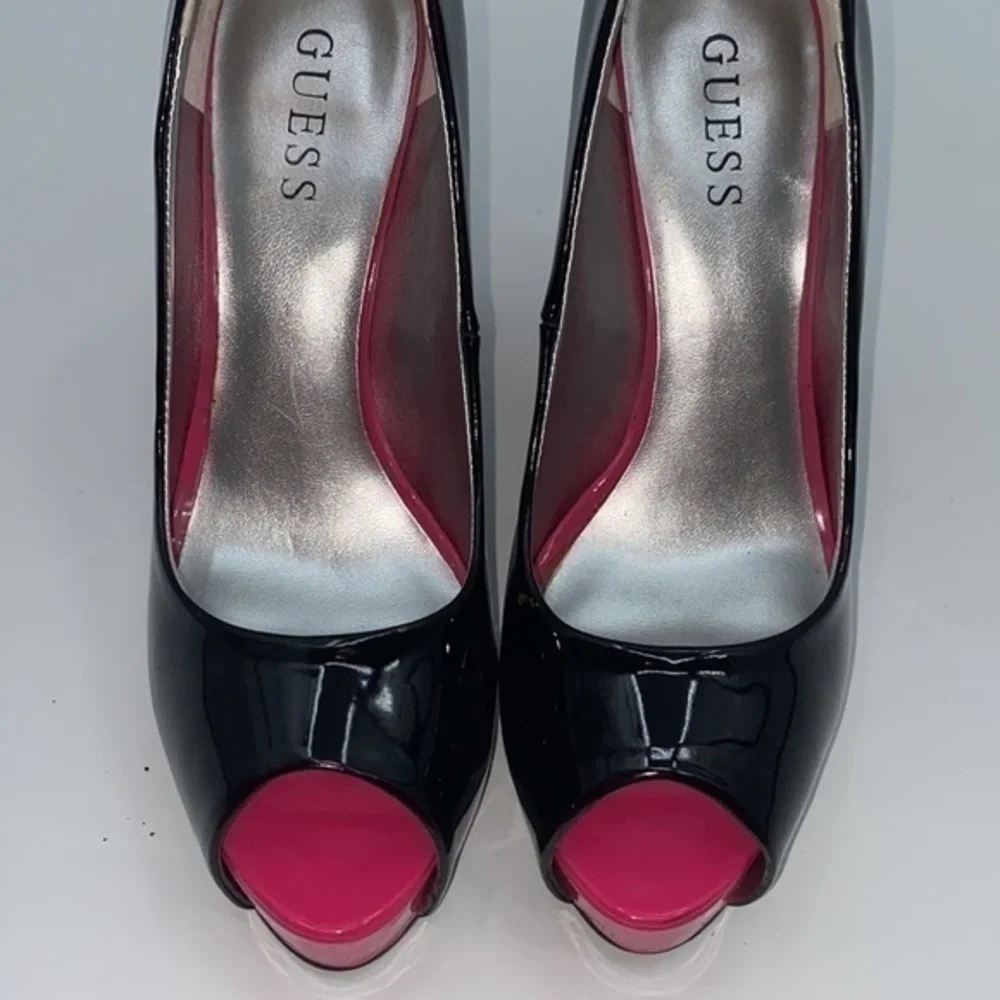 UEC Guess black & neon pink patent leather peep toe platform shoes 7 1/2
